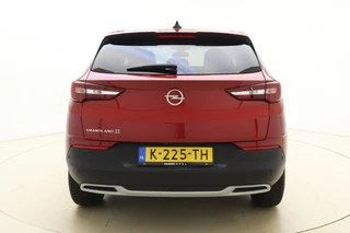 Opel Grandland X 1.2 Turbo Business Executive 130pk | Automaat | Navigatie | Camera | Climate Control | Stoel- Stuurverwarming | Cruise Control | AGR Stoelen / 12