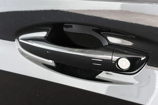 Peugeot 208 1.2 PureTech Allure Pack Keyless Adaptieve Cruise Stoelverwarming / 18