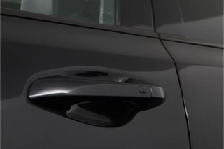 Kia XCeed 1.5 T-GDi GT-Line  - Automaat - Panorama dak - Stoel/Stuur verwarming - Navigatie - Climate Control - Achteruitrijcamera - Elektrische Achterklep - Fabrieksgarantie tot 01-2032 / 17