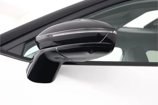 Omoda 5 SHS 1.6 T-GDi SHS-H Premium  - FULL OPTIONS - Schuif/kantel dak - Adaptieve cruisecontrol - Sfeerverlichting - Apple Carplay - Android Auto 7 Jaar of 150.000km Fabrieksgarantie / 15