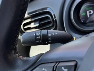 Toyota Yaris 1.5 Hybrid First Edition Apple Carplay/Android Auto, Camera, Climate/Cruise Control, Navigatie / 26