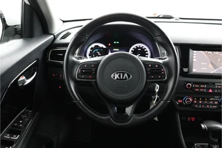Kia Niro 1.6 GDi Hybrid DynamicLine  - Automaat - Trekhaak - Achteruitrijcamera - Navigatie - Cruise Control - Climate Control - 12 maanden bovag garantie / 34