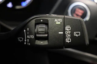 BMW X3 xDrive20i High Executive xLine Automaat  / Navigatie Professional / Leder / Trekhaak / 19 Inch / Adaptieve LED-koplampen / Stoelverwarming / Ambiance Verlichting / Parkeersensoren voor+achter / Sportstoelen / 35