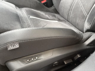 Opel Astra 1.6T 225pk Plug In Hybrid GSe | Stoel met memoryfunctie | Sport chassis | Stoel- & stuurverwarming | 360gr Camera | AGR Sportstoelen | / 18