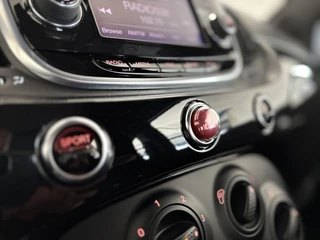 Fiat 500 1.4 T-Jet Abarth 595 70th Anniversary | Bluetooth | Parkeersensoren | Dealeronderhouden / 24