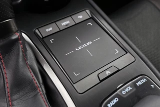 Lexus UX 250h AWD F Sport Premium / 47