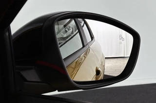 Jeep Avenger 1.2 e-Hybrid Summit Keyless JBL Elektrische Achterklep Achteruitrijcamera / 24