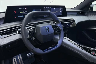 Peugeot e-3008 GT Long Range 230 97 kWh | DEMO | 8 jaar garantie | Panoramisch schuifdak | Stoelverwarming voor en achter | Alcantara bekleding | Navigatie | Camera / 47