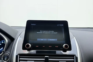 Mitsubishi Eclipse Cross 2.4 PHEV Prestige Automaat | SOH: 98% | Lederen bekleding | Panoramisch schuifdak | Stoel & Stuurverwarming | Camera | Climate control | Extra getint glas / 40