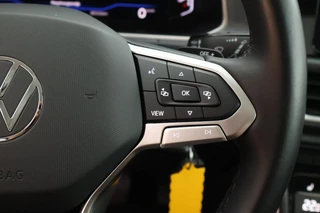Volkswagen T-Roc 1.5 TSI 150pk DSG Style Trekhaak Camera Stoelverwarming Massage Virtual Cockpit Navigatie / 20