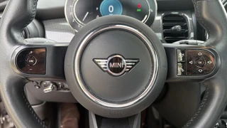 MINI Mini 3-Deurs (f56) 1.5 136pk Cooper l Automaat l Schuifkantel Pano Dak l / 25