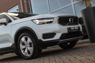 Volvo XC40 1.5 T3 Momentum Pro | 1e eigenaar | NL auto | Inc btw | Cruise control | Climate control | LED | Navigatie | Bluetooth | 18 inch | Trekhaak | Half leer | 163 pk / 43