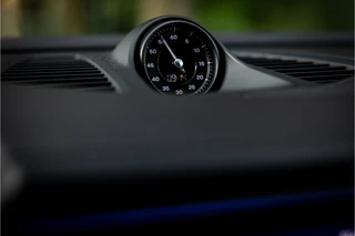 Porsche Macan 4 100 kWh  Pano Luchtvering Sport Chrono Matrix Passenger Display / 12