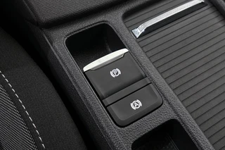 Skoda Octavia Combi 1.4 TSI iV PHEV Business Edition Keyless Apple CarPlay 17" / 38