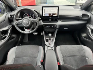 Toyota Yaris 1.5 Hybrid 130 GR SPORT NL-AUTO APPLE/ANDROID CARPLAY PARKEERCAMERA SPORTSTOELEN / 9