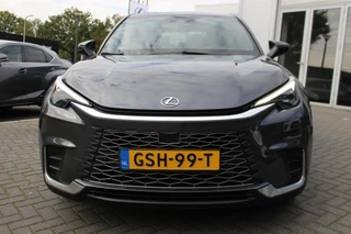 Lexus LBX 1.5 Emotion 2WD / 9