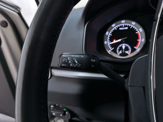 Skoda Karoq 1.5 TSI DSG ACT Business Edition Trekhaak Navigatie App-Connect DAB+ / 21
