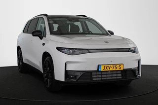 Leapmotor C10 Design REEV 28.4 kWh / 2