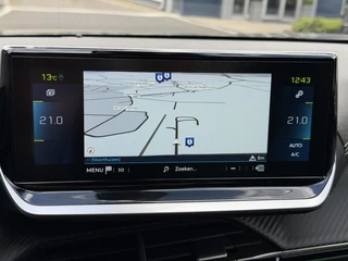 Peugeot e-2008 GT Pack 50 kWh 136PK Automaat Navigatie, Achteruitrijcamera, Keyless, Stoelverwarming, Adaptieve Cruise Control / 28
