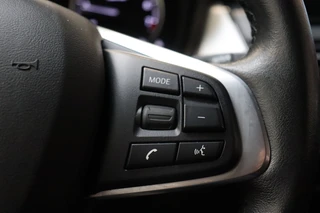 BMW 2 Serie Active Tourer 220i Executive Automaat  / Navigatiesysteem / Adaptieve LED koplampen / Hifi / Stoelverwarming / 16 Inch / Parkeersensoren voor+achter / Bluetooth / Cruise Control / Elektrische Achterklep / Verstelbare Achterbank / 35