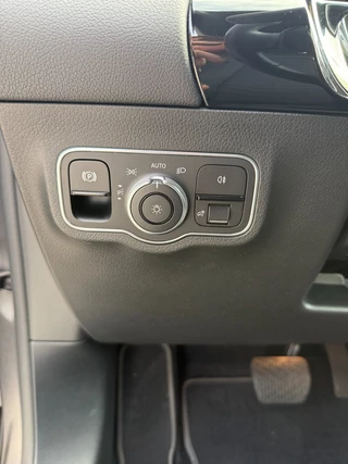 Mercedes-Benz B-klasse 180 Business Solution Plus CarPlay | Camera | groot NAVI / 26