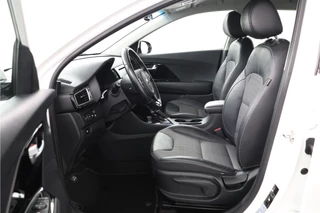 Kia Niro 1.6 GDi Hybrid DynamicLine  - Automaat - Trekhaak - Achteruitrijcamera - Navigatie - Cruise Control - Climate Control - 12 maanden bovag garantie / 19