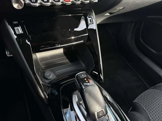 Peugeot 2008 1.2 PureTech GT-Line / 27