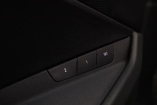 Audi e-tron e-tron 50 quattro Launch edition plus 71 kWh  Memory Keyless Go/Start ACC ECC Carplay / 18