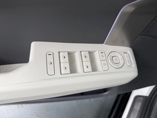 Kia EV3 GT-Line Business Edition 81.4 kWh  Navigatie - Achteruitrijcamera - Apple & Android Carplay - Nieuw uit voorraad leverbaar / 21