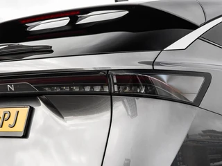 Nissan Ariya Evolve 91 kWh | SOH 99% | Panoramadak | Trekhaak | ACC | HUD | Voorstoelen verwarmd en geventileerd | Warmtepomp | 360 Camera | 19" / 58