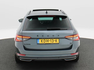 Škoda Superb 1.4 TSi 218 Pk iV Sportline Business | Panoramadak | Adaptive Cruise | Stuur/Stoel Verwarming | CarPlay | 19 Inch | 89.796 Km !! / 7