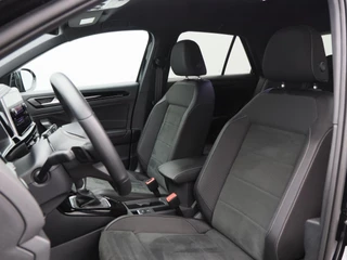 Volkswagen T-Roc 1.5 TSi 150 Pk Automaat R-Line Business | Trekhaak | Stoelverwarming | Camera | Adaptive Cruise | Carplay | Navigatie | 17 Inch | 20.604 Km !! / 8