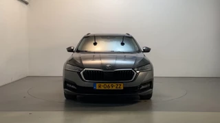 Skoda Octavia Combi 1.0 e-TSI DSG Ambition Virtual Cockpit Parkeersensoren Navigatie DAB+ App-Connect / 16