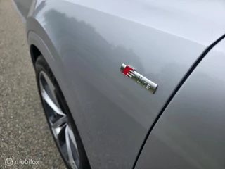 Audi Q8 55 TFSI e Quattro S-Line / Nachtzicht / HUD / Sfeer / 40