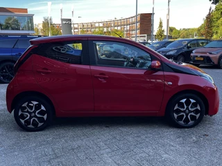 Toyota Aygo 1.0 VVT-i x-otic STOELVERWARMING CAMERA AIRCO EL-SPIEGELS LM-VELGEN 4S-BANDEN / 7