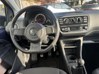 Volkswagen up! 1.0 take up! BlueMotion / 12