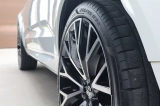 Volvo XC60 2.0 T6 310pk AWD Heico Sport - Panoramadak - 22 inch - Head up - Half leder - Camera / 33