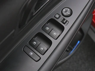 Hyundai Bayon 1.0 T-GDI Comfort Smart | LED | Private lease 439 pm / 19