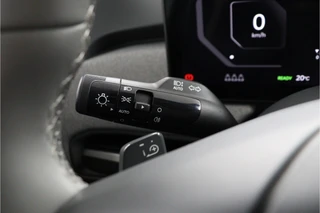 Kia EV3 Plus 81.4 kWh  - SOH 98,8% - Stoel/stuurwiel verwarming - Adaptieve Cruisecontrole - LED lampen - V2L - Fabrieksgarantie tot en met 03-2032 / 26