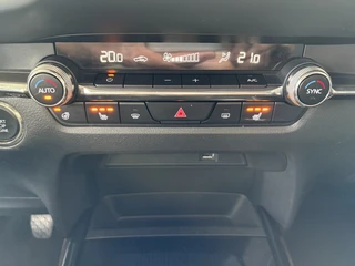Mazda CX-30 2.0 e-SkyActiv-X 185pk Mild Hybrid Luxury  LEDER/BOSE/HUD/DODEHOEK/CAMERA/18INCH/PDC/KEYLESS / 8