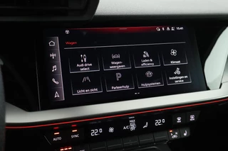 Audi A3 Sportback 45 TFSIe 245pk S edition Competition Camera Keyless HUD Stoelverwarming Adaptive Cruise Navigatie S-Line / 28