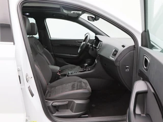 SEAT Ateca 2.0 TSi 190 Pk Automaat FR 4DRIVE | Trekhaak | 1900kg trekgewicht! | 360° Camera | Panodak | Cruise | CarPlay | 19 Inch / 43