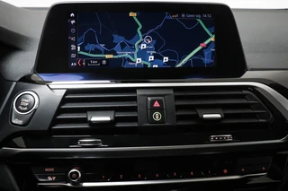 BMW X4 xDrive20i X-Line High Executive | PANORAMADAK | HEAD UP | STUURVERWARMING | TREKHAAK | 19" / 46