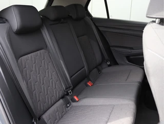 Volkswagen Golf 1.5 eTSI Life Edition  | Facelift | Head-up | Winter pakket / 20