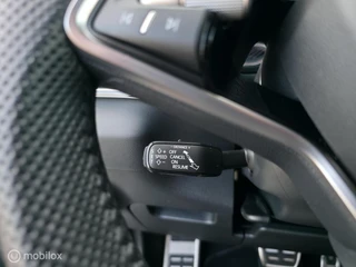 Skoda Karoq 1.5 TSI ACT Sportline / Trekh. / Carplay / Navi / 19