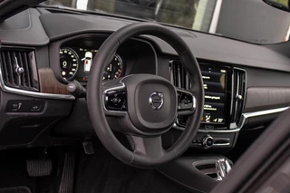 Volvo V90 2.0 B4 Business Pro Inscription| BTW auto | 1e eigenaar | NL auto | 20 inch | Panoramadak | Harman Kardon | BLIS | Stuurverwarming | Stoelverwarming | Head-up | Trekhaak | Cruise control / 39