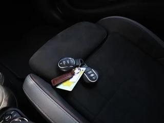 MINI 5-Deurs 1.5 Cooper MINI Yours LEDER | AUT. | SPORTSTOELEN | CAMERA | STOEL/STUURVERW. | CRUISE | NAVI | / 25