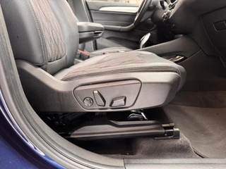 BMW X1 sDrive18i Executive | X-line | Pano | Navi | Camera | Keyless | Elektr achterklep | Stoelverwarming | Elektr stoelen / 26