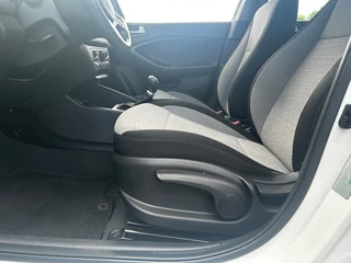 Hyundai i20 1.2 HP i-Motion Geen import | Cruise | Airco / 13