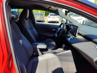 Toyota Corolla 1.8 HYBRID STYLE BI-TONE STOELVERW TREKHAAK KEYLESS 17'' LM-VELGEN APPLE/ANDROID CLIMA AD-CRUISE PRIVACY GLASS / 11